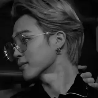🔝 e4b176d5 Jimin K-Pop, Jimin, BTS, cantor, óculos, celebridade telegram sticker