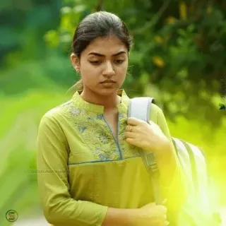 😔 2b464068 女人, 印度, 连衣裙, 肖像, 户外 telegram sticker