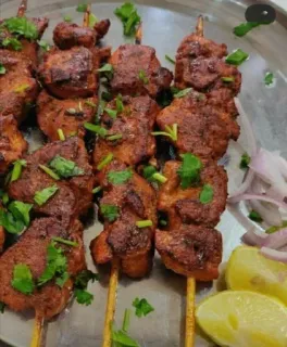 🤩 af42c4ed nourriture, kebab, viande, grillé, assiette, oignon, citron, cuisine telegram sticker