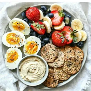 🤩 b784ccb9 petit déjeuner, sain, nourriture, fraises, oeufs, myrtilles, banane telegram sticker