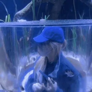 🍵 408527ef аквариум, рыба, человек, синий, портрет, женщина telegram sticker