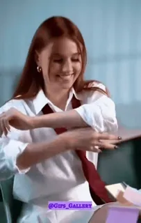 ❤ c897b84b @Gifs_Gallery person, girl, smiling, portrait telegram sticker