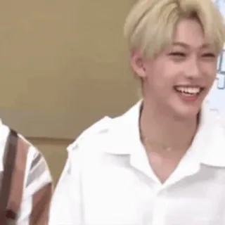 😭 ff8fad7e Felix kpop, idol, chanteur, stray kids, felix, célébrité telegram sticker