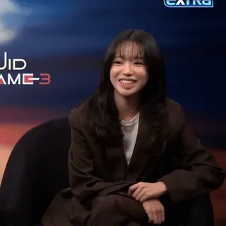 🏹 47b41327 EXTRA woman, smiling, tv show, portrait, entertainment telegram sticker