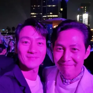 🌟 284b5e6b Selfie, Ludzie, Aktorzy, Mężczyźni telegram sticker