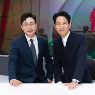 🌟 79c253a9 Squid Game Squid Game, Koreański serial, Netflix, Lee Jung-jae, Park Hae-soo telegram sticker