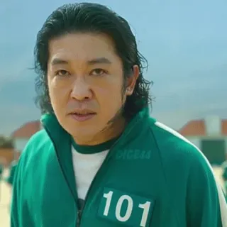 😑 21aa5694 Squid Game 101 Round 6, Competidor, Agasalho verde, Drama coreano, Jogador 101 telegram sticker