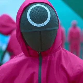 🟤 b19c6dbd Squid Game Round 6, guarda círculo, macacão vermelho, pessoa mascarada, série de TV, drama coreano telegram sticker