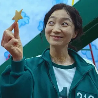 🌟 e99c5674 Squid Game round 6, personagem, mulher, estrela telegram sticker