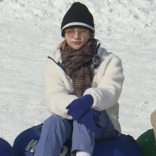 😌 0acafb56 person, winter, snow, beanie, glasses, scarf whatsapp sticker