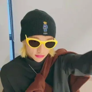 😎 256c128f whatsapp sticker