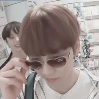 🎧 6fdb33b3 telegram sticker