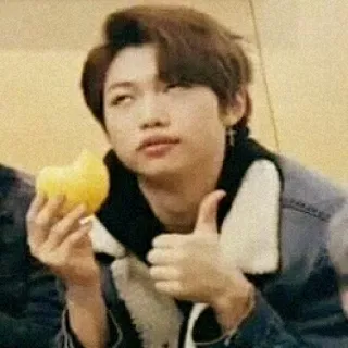 🌙 a53270dd person, daumen hoch, gelbe frucht, essen, ausdruck, lässig telegram sticker