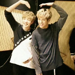 🌙 d74e4fc2 Leute, Freundschaft, Herz, Geste, Zuneigung telegram sticker