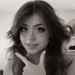 🍇 1e9d52cc femme, fille, portrait, selfie, ado, brune, personne whatsapp sticker