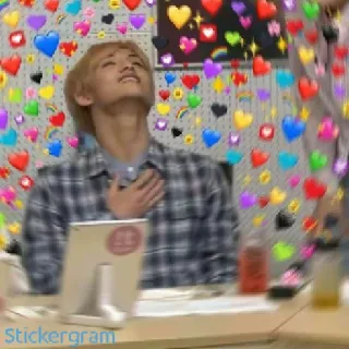 🥰 4f3d23c1 หัวใจ, ความรัก, คน, คนดัง, ความรักใคร่, น่ารัก, สติกเกอร์ telegram sticker