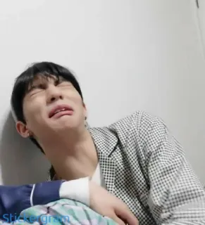 😭 903ada23 Stickergram ร้องไห้, เศร้า, เสียใจ, อารมณ์, คน, หน้า, ภาพเหมือน, ผู้ชาย telegram sticker