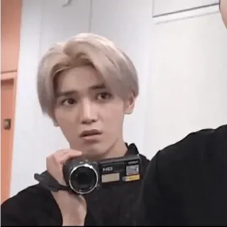 😀 d63b97fe ผู้ชาย, กล้อง, กล้องวิดีโอ, คน, เอเชีย telegram sticker