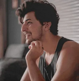 🤔 e301a97b uomo, ritratto, persona, casual, indiano, sorridente, maschio, faccia telegram sticker