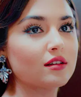 😍 2b6a577d woman, face, portrait, beauty, makeup, eyes telegram sticker