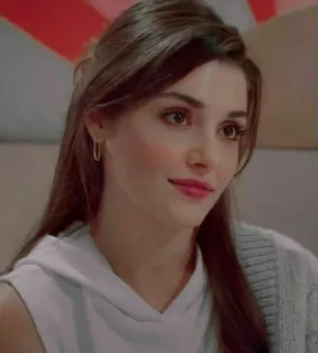 ☺️ 8126070f woman, portrait, female, person, face, brunette telegram sticker