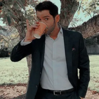 🥤 17c0965e Lucifer Morningstar Lucifer luzifer, tom ellis, kaffee, fernsehserie, schauspieler, anzug telegram sticker