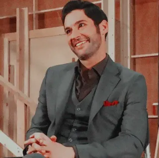 😂 e5167dec Lucifer Morningstar Lucifer Lucifer, Tom Ellis, TV Serie, Teufel, gutaussehend, Anzug telegram sticker