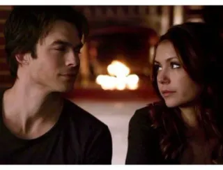 👀 0435d884 커플, 로맨스, 사랑, TV, 뱀파이어 whatsapp sticker