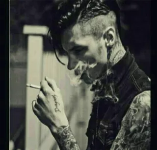 🚬 59ee9b5f Dragons Roken, Sigaret, Tatoeage, Persoon, Monochroom telegram sticker