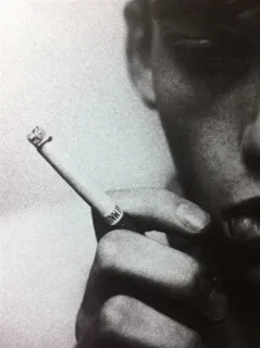 🚬 5d2033b6 sigaret, roken, tabak, verslaving, vintage, portret, nostalgie telegram sticker