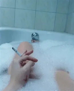 🚬 627db38b sigaret, roken, bad, bubbels, tabak, verslaving telegram sticker