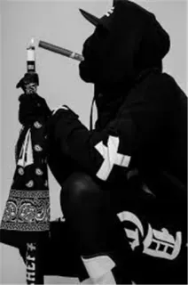 🚬 7d9b81bf Man, Roken, Sigaar, Hoodie, Bandana, Zwart-wit telegram sticker