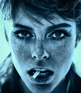 🚬 9124987f vrouw, sigaret, roken, portret, gezicht telegram sticker