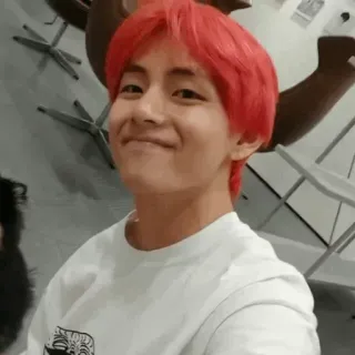 😁 9a674447 V BTS, เคป็อป, นักร้อง, เซลฟี่, ผมแดง, ยิ้ม telegram sticker