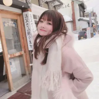 🖤 458c4b12 femme, neige, hiver, portrait, écharpe, manteau telegram sticker