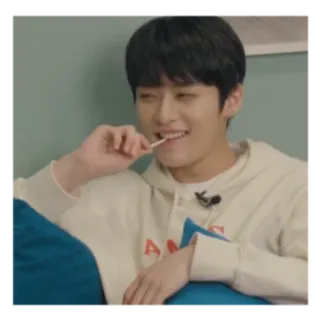 😏 663a560f person, mann, lächelnd, lutscher, casual, drinnen whatsapp sticker