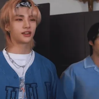 ✌️ 517587f5 telegram sticker