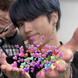 ❤️ 0d5fb6b5 herzen, liebe, kpop, asiatisch, süß, freundschaft telegram sticker