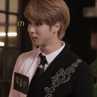 👀 19f6d9b0 (?) telegram sticker