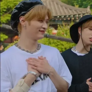 🥰 b92086a4 telegram sticker