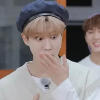 😲 de7b1e20 pria, potret, wajah, orang, kpop, terkejut, terkejut telegram sticker