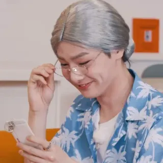 🥰 ee9169d2 telegram sticker