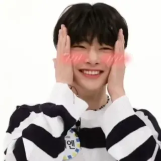 😚 efe381c4 orang, tersenyum, wajah, imut, bahagia telegram sticker