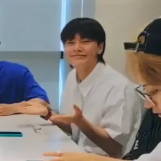 🤷‍♀️ fceb3be9 telegram sticker