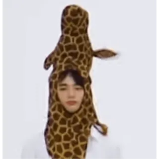 🦒 9c6e40c7 Giraffe, Tier, Hut, Person, Porträt telegram sticker