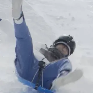 😖 0ea563bd tuyết, mùa thu, mùa đông, trượt tuyết, tai nạn telegram sticker