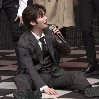 🥺 2faa381e telegram sticker