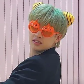 💰 29b0fdcc persona, occhiali da sole, halloween, orecchie, costume, ritratto telegram sticker