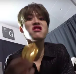 💰 8235d17a telegram sticker