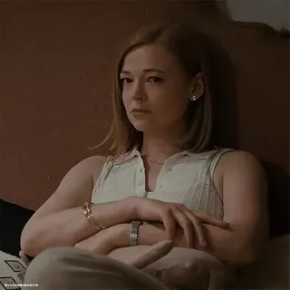 😊 2b7cf125 Shiv Roy Succession donna, programma tv, dramma, ritratto, serio telegram sticker